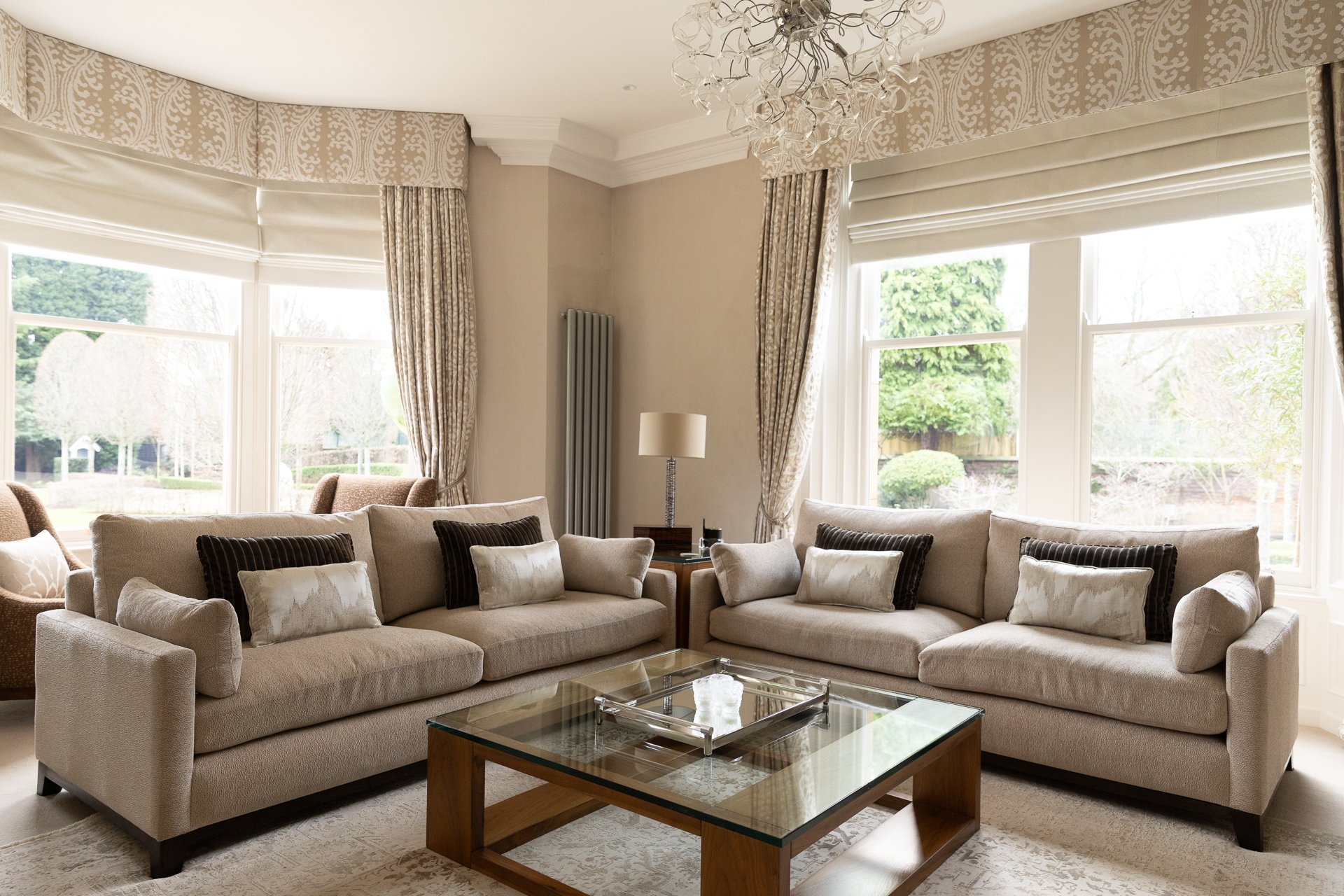 Springfield project, traditional living room with Murano glass chandelier and bay windows